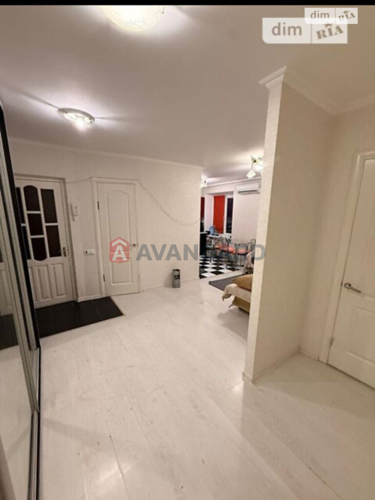 2 ��. ��������, 49/28/12 ��. �., 5/5 ������ ���� 5