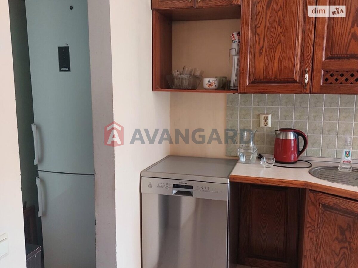 3 ����. ��������, 95/-/- ��. �., 3/4 ���� ���� 3