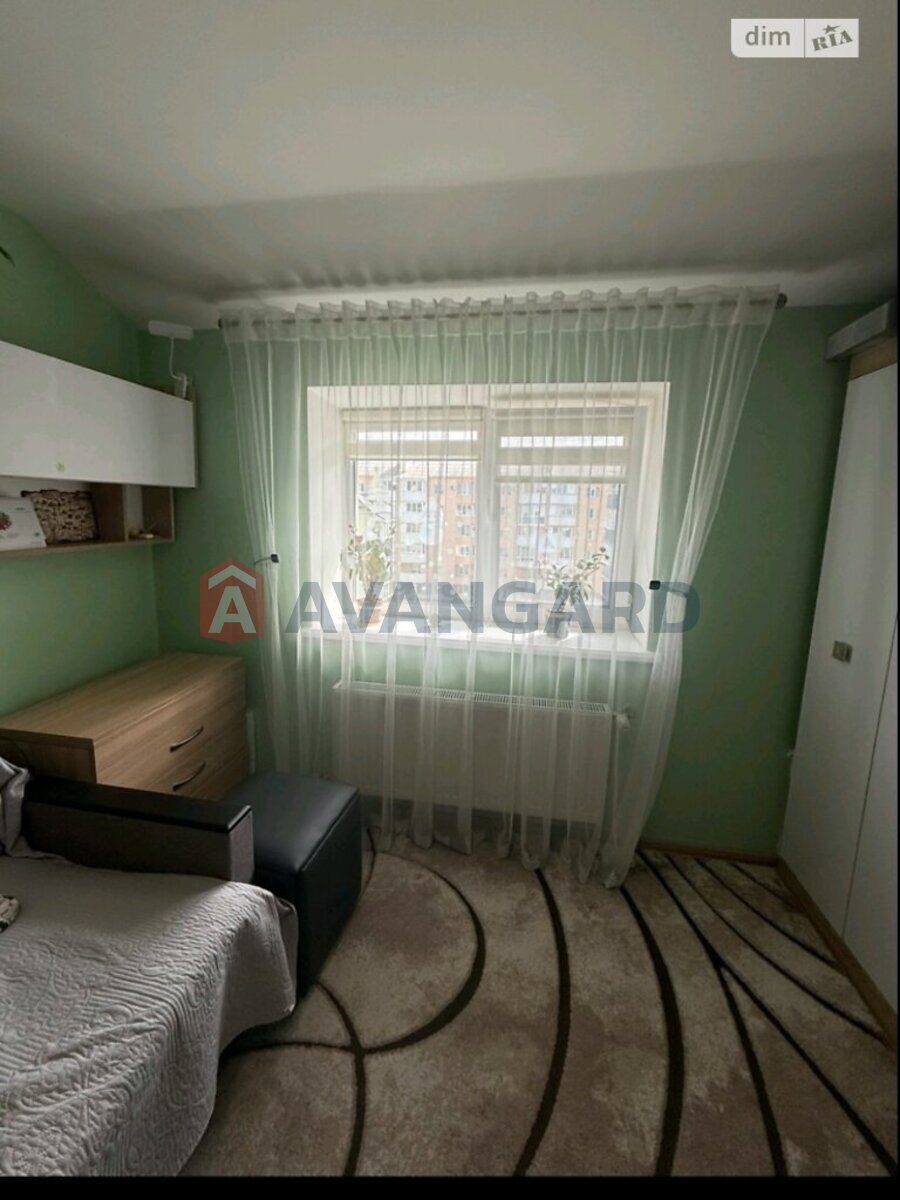 1 ����. ��������, 40/18/12 ��. �., 5/5 ���� ���� 12