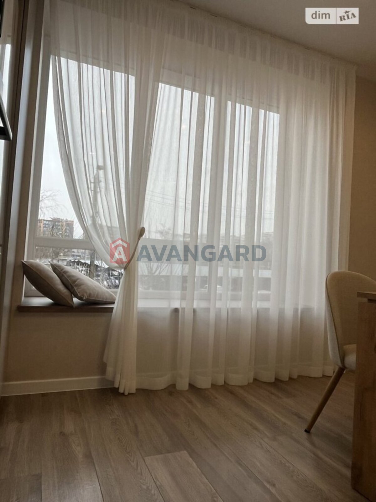 1 ��. ��������, 51/20/20 ��. �., 2/10 ������ ���� 3