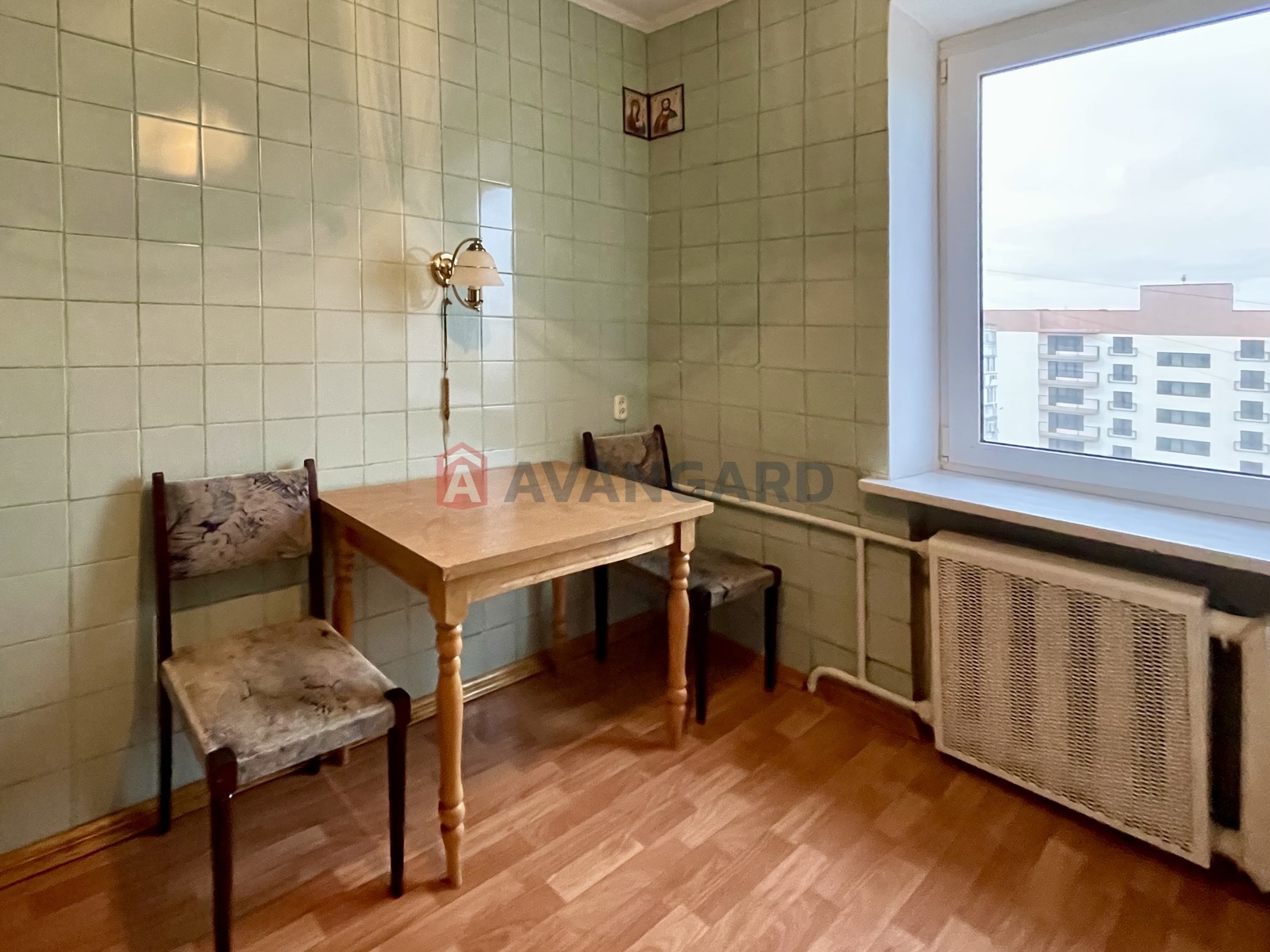 2 ��. ��������, 50/29/7 ��. �., 9/9 ������ ���� 4