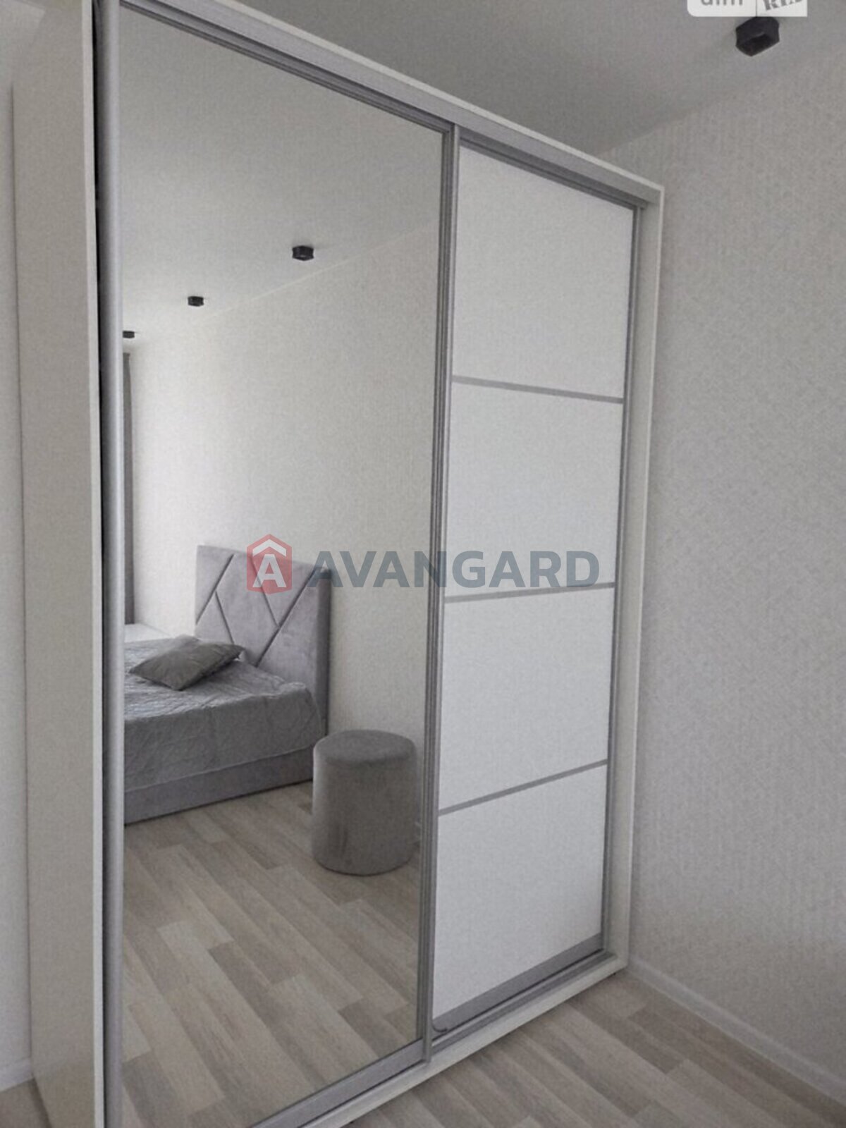 1 ��. ��������, 45/18/10 ��. �., 11/16 ������ ���� 10