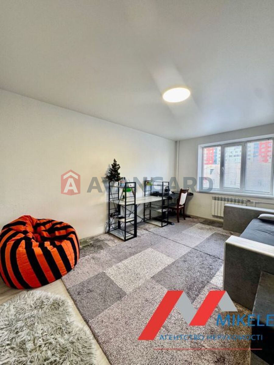 1 ��. ��������, 39/-/7 ��. �., 3/9 ������ ���� 11