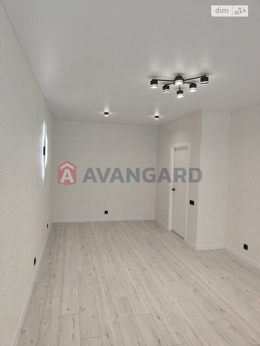 1 ��. ��������, 45/23/11 ��. �., 8/10 ������ ���� 4