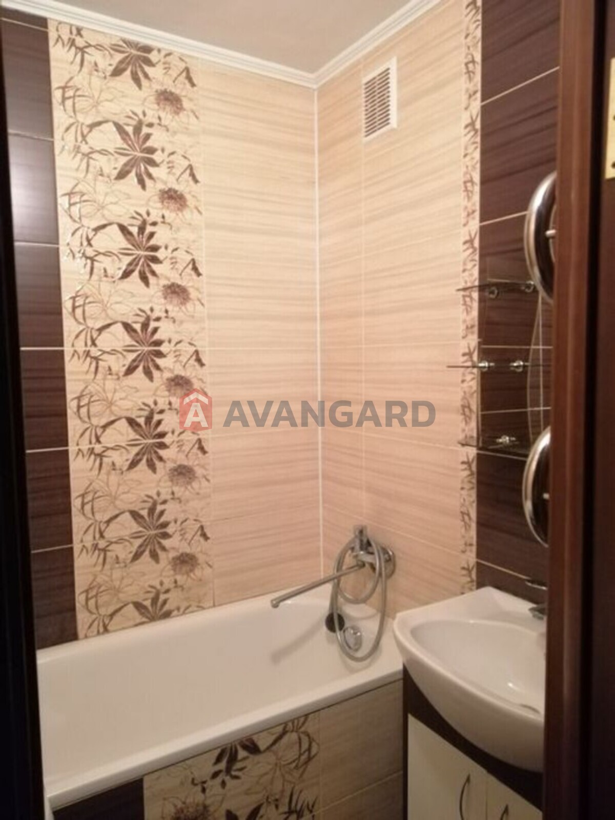 3 ��. ��������, 61/-/8 ��. �., 1/10 ������ ���� 1