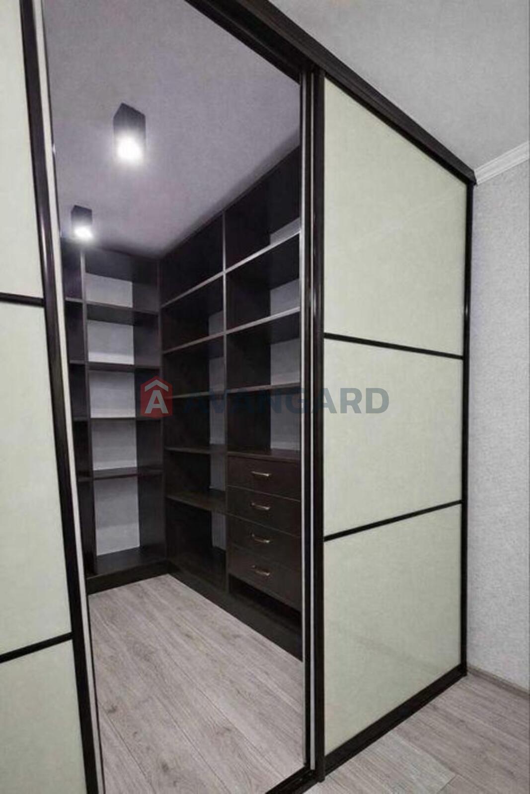 1 ����. ��������, 38/-/10 ��. �., 7/9 ���� ���� 9