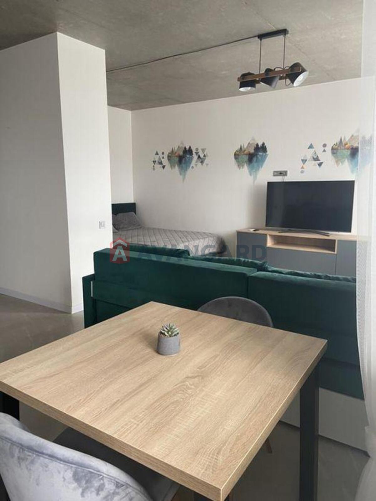 3 ��. ��������, 103/-/12 ��. �., 22/24 ������ ���� 1