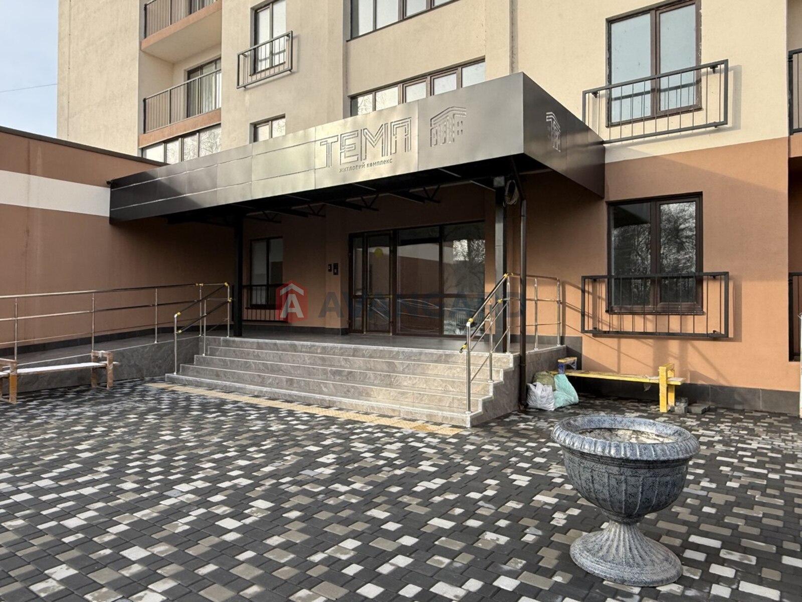 2 ����. ��������, 76/44,4/14 ��. �., 9/5 ���� ���� 2