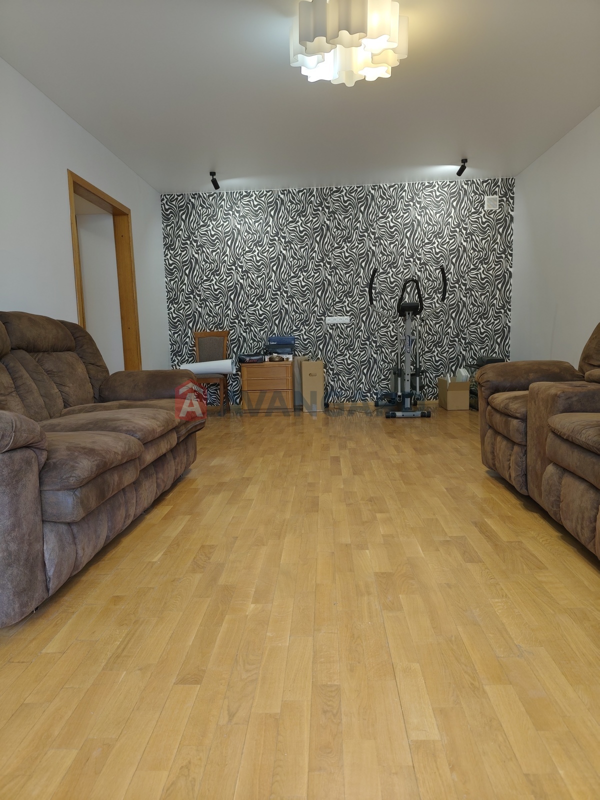 3 ��. ��������, 112/-/25 ��. �., 3/9 ������ ���� 9