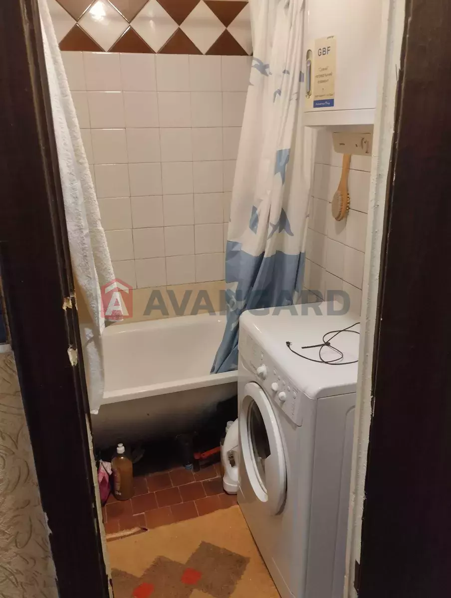 1 ��. ��������, 37/-/7 ��. �., 3/5 ������ ���� 4