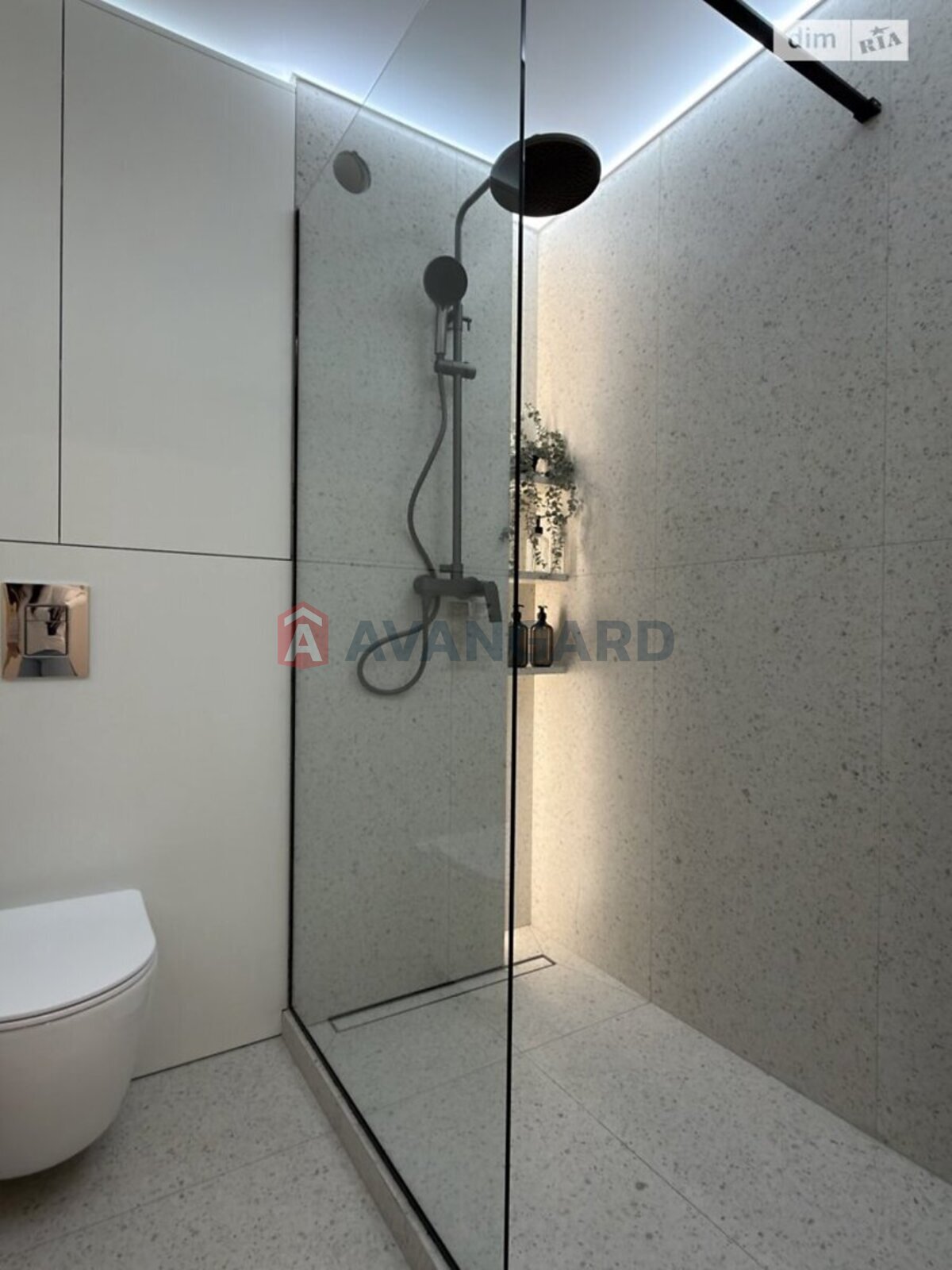 1 ����. ��������, 48/-/8 ��. �., 5/12 ���� ���� 24