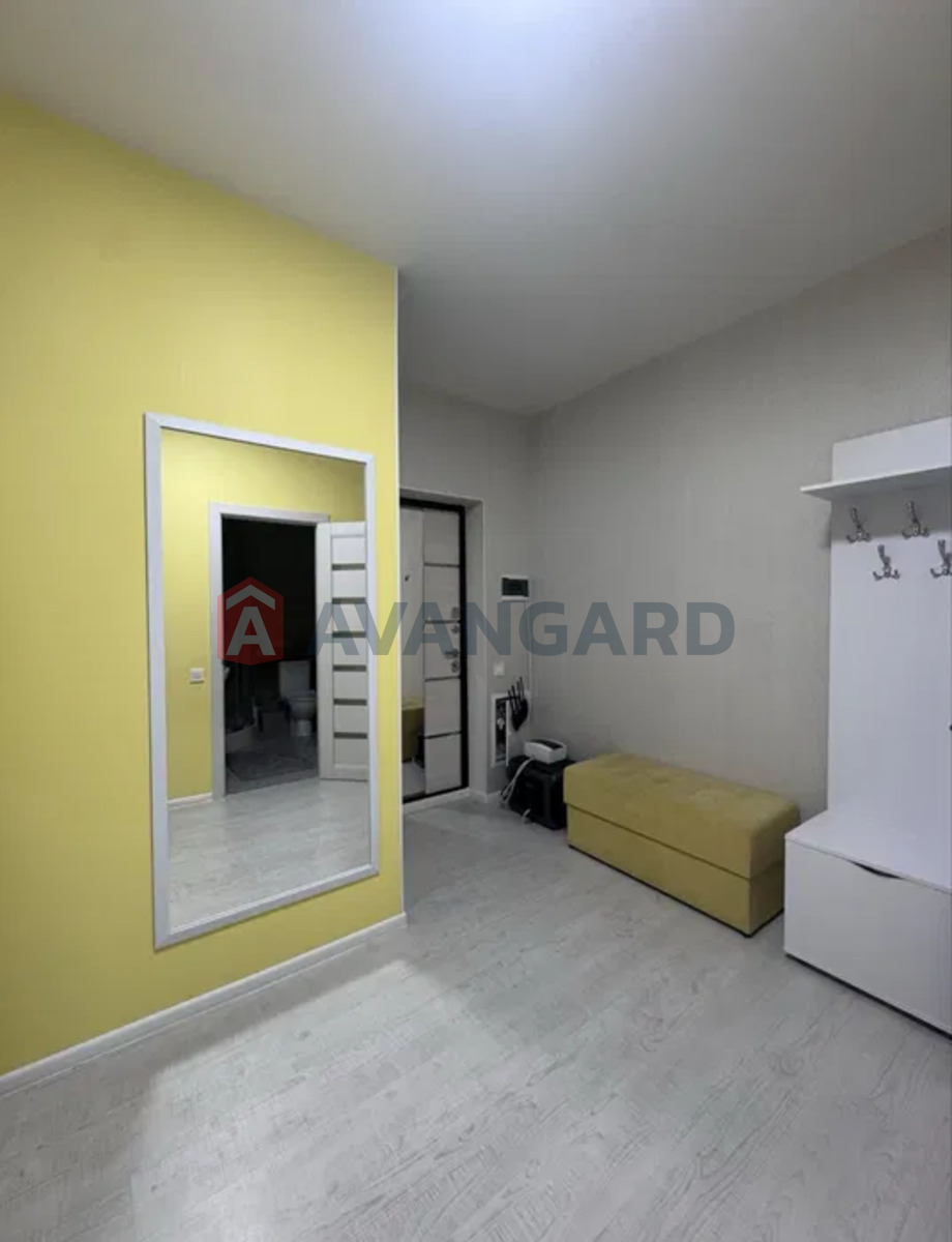 2 ����. ��������, 61/32.4/12.8 ��. �., 9/10 ���� ���� 14