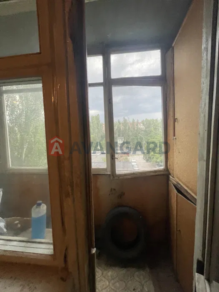 3 ��. ��������, 68/-/12 ��. �., 4/9 ������ ���� 11