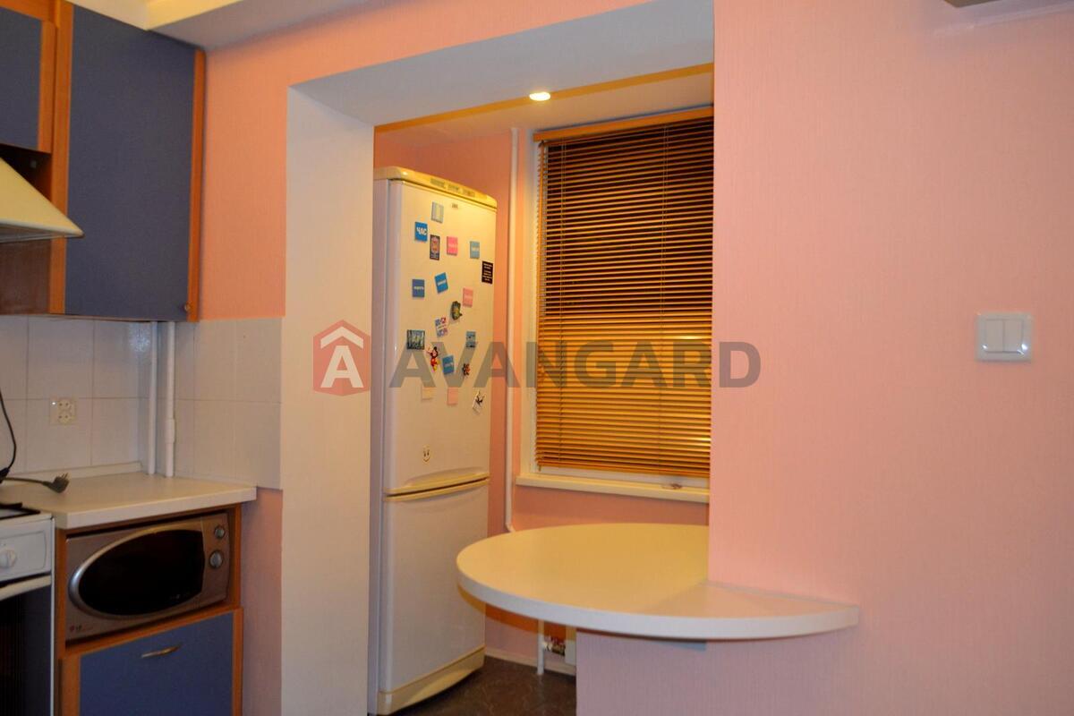 2 ��. ��������, 46 / 22 / 18 ��. �., 4/9 ������ ���� 6