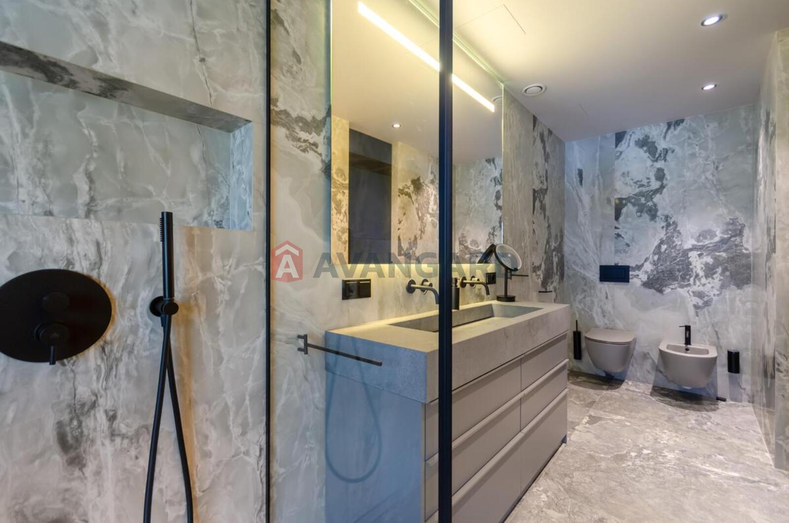 3 ��. ��������, 180/56/65 ��. �., 13/24 ������ ���� 15