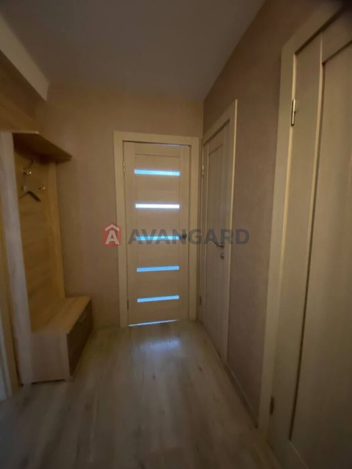 1 ��. ��������, 33/-/7 ��. �., 3/9 ������ ���� 3