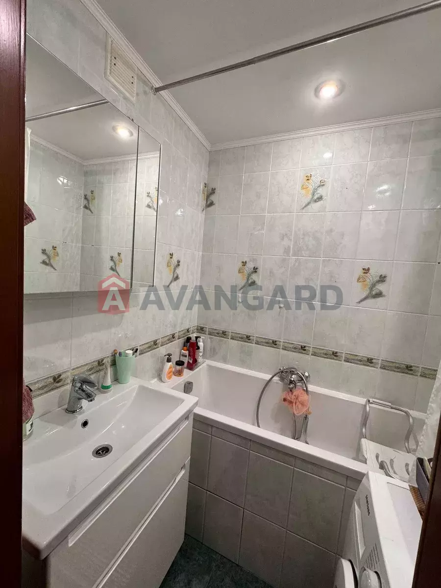 3 ��. ��������, 64/-/11 ��. �., 7/9 ������ ���� 15