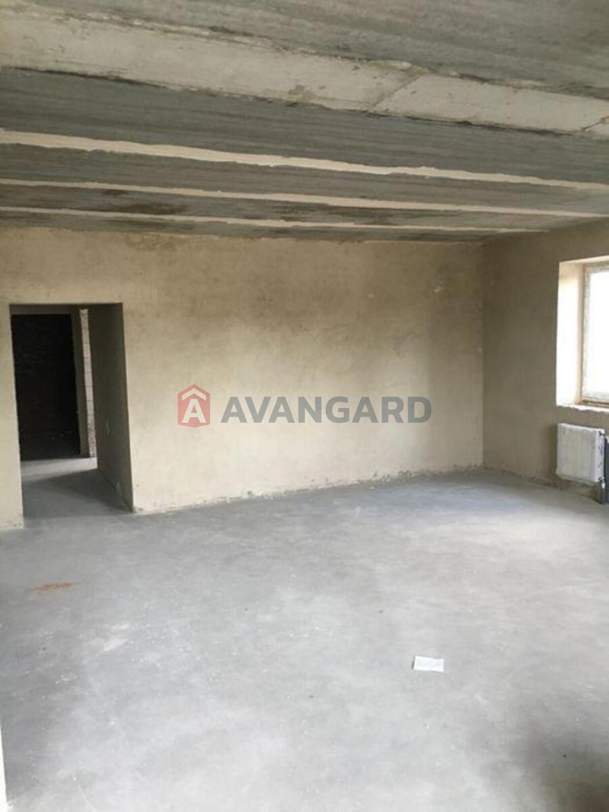 3 ��. ��������, 130/-/42 ��. �., 4/5 ������ ���� 14