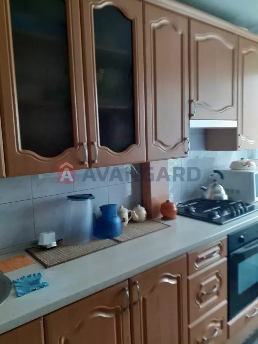 3 . , 57/-/8 . ., 4/9   9