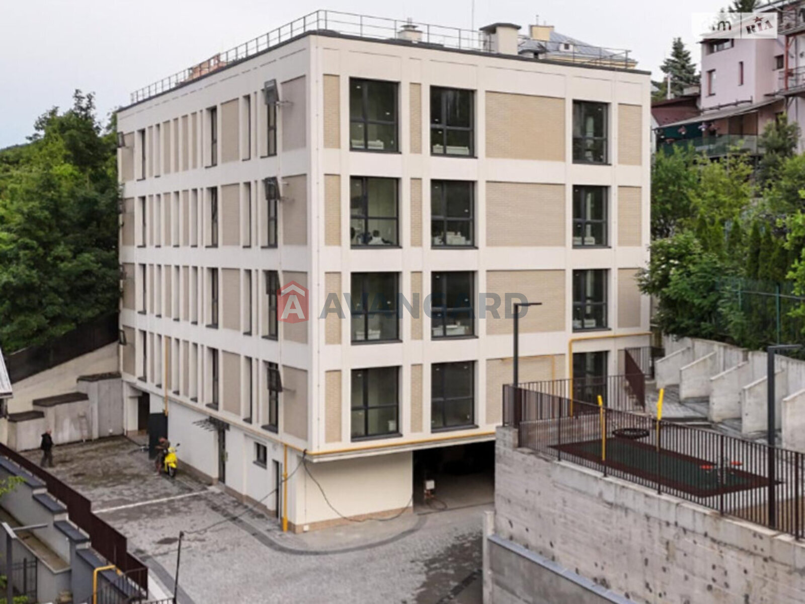 1 ��. ��������, 38/28/16 ��. �., 2/4 ������ ���� 1