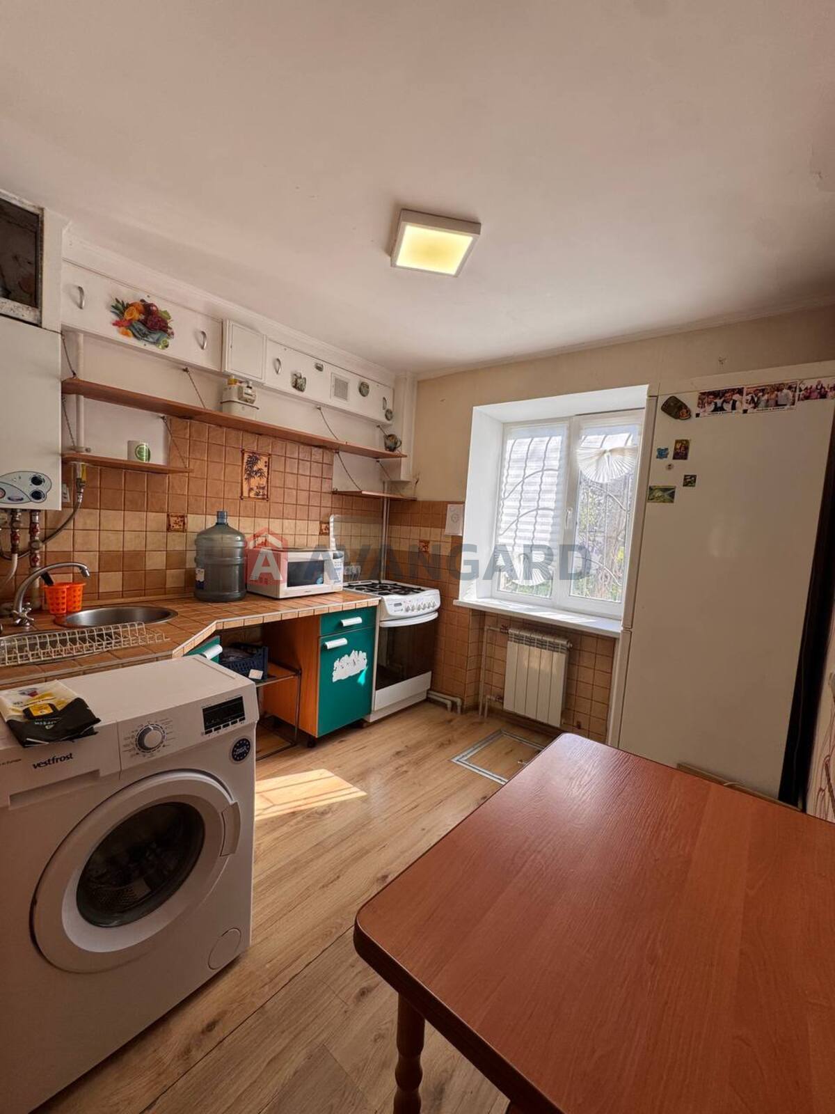 2 ��. ��������, 48/-/7 ��. �., 1/5 ������ ���� 2