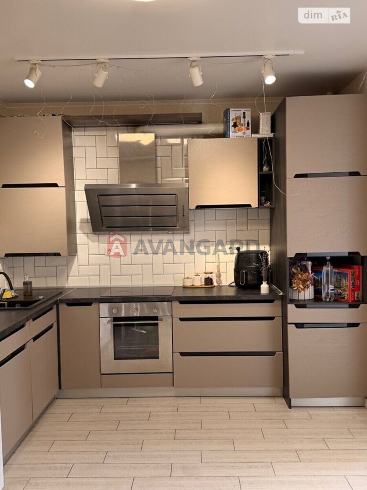 1 ��. ��������, 44/16/16 ��. �., 7/13 ������ ���� 4