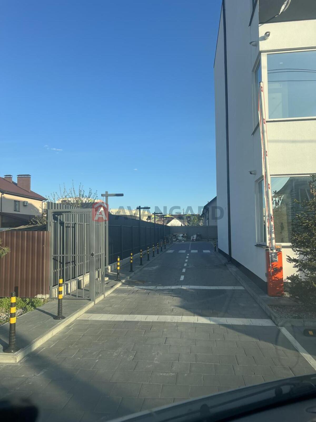 1 ��. ��������, -/-/- ��. �., 1/4 ������ ���� 18