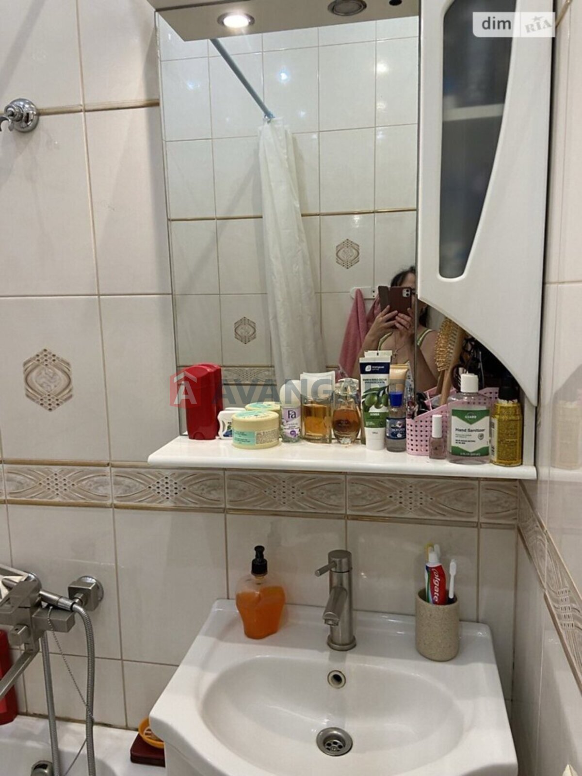 2 ����. ��������, 42/25/6 ��. �., 3/3 ���� ���� 22