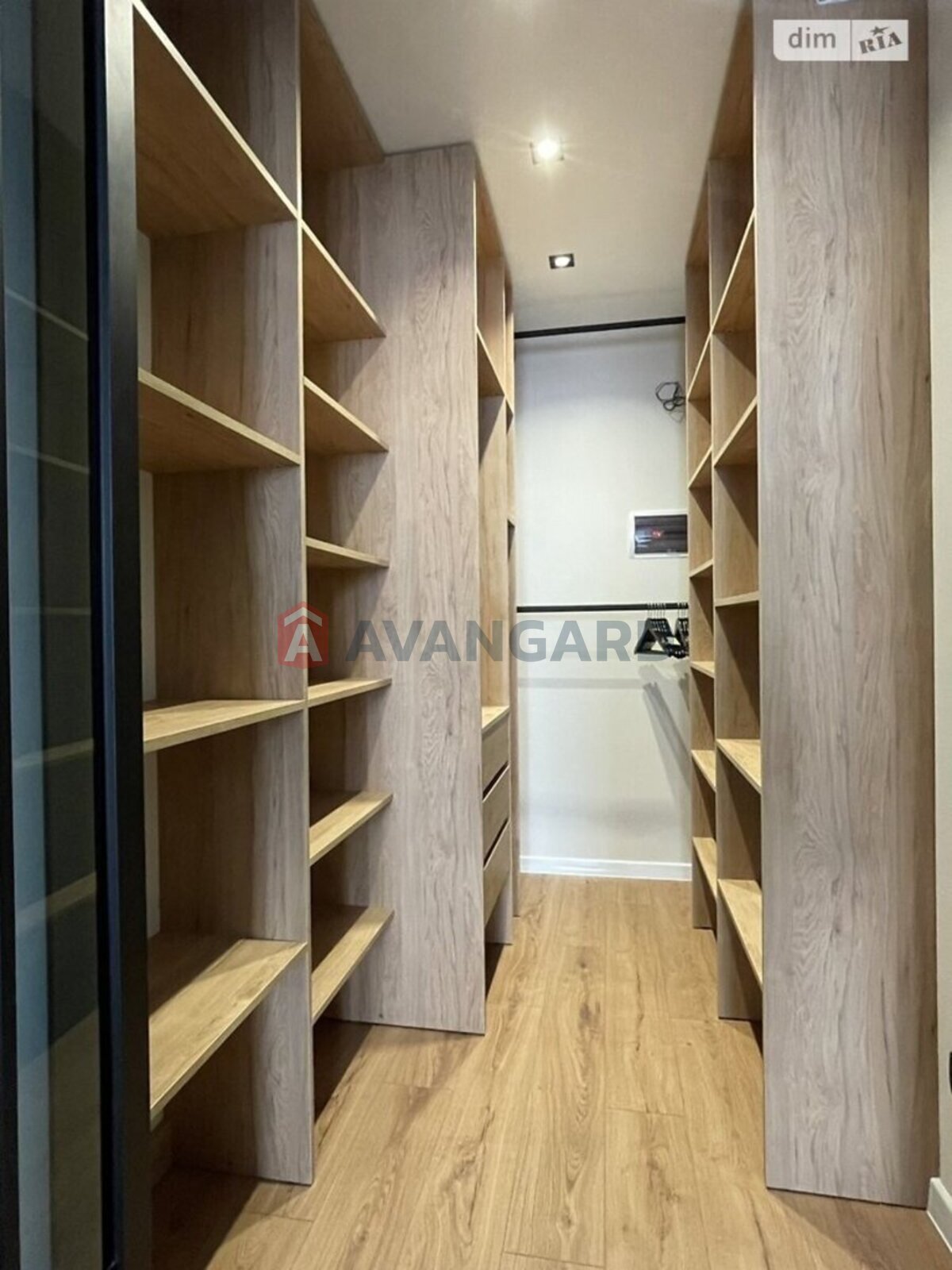 1 ��. ��������, 48/24/20 ��. �., 12/16 ������ ���� 15