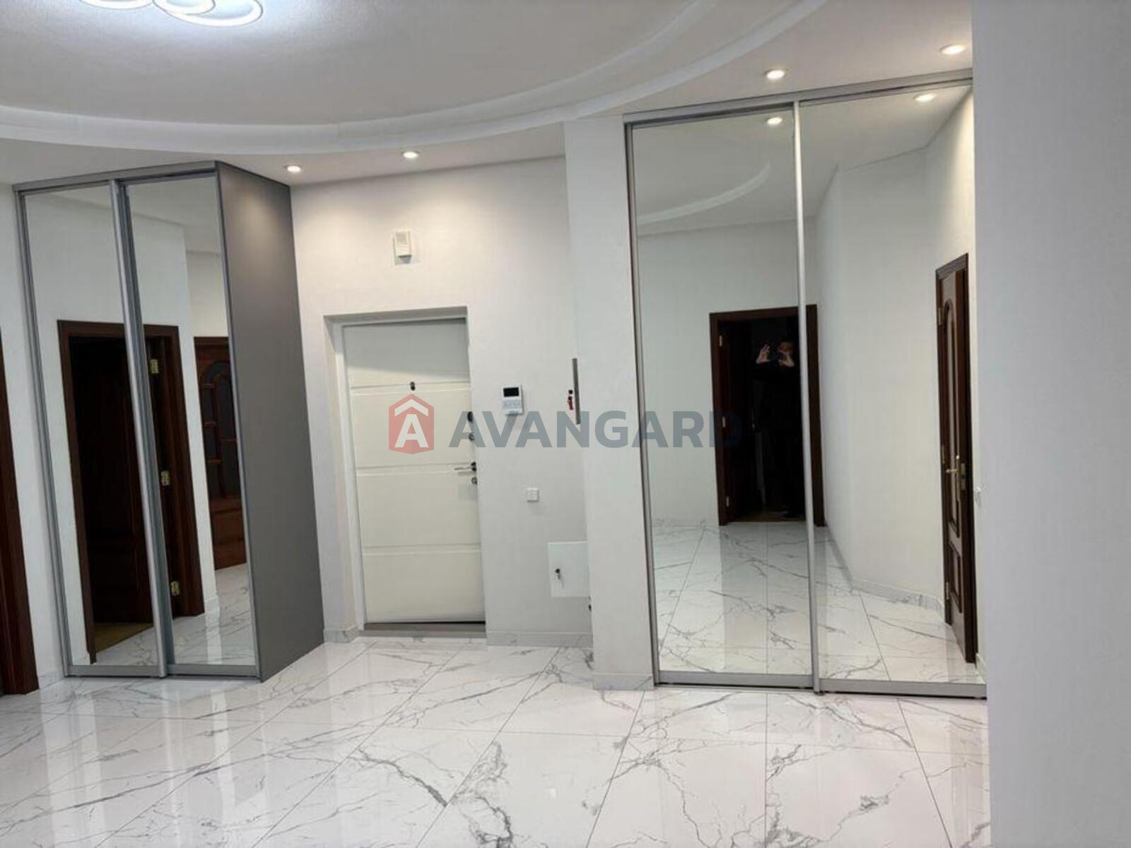 3 ��. ��������, 194/-/19 ��. �., 5/8 ������ ���� 2