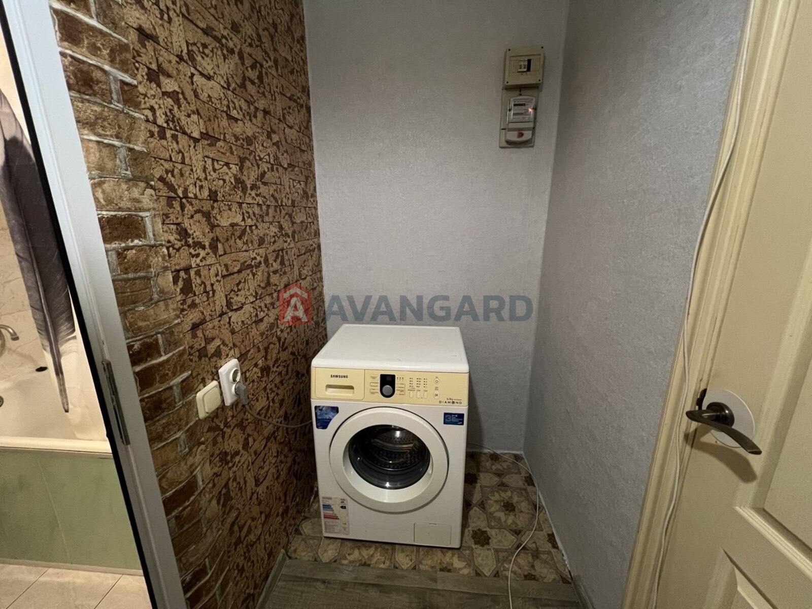 1 ����. ��������, 30/-/7 ��. �., 5/5 ���� ���� 12