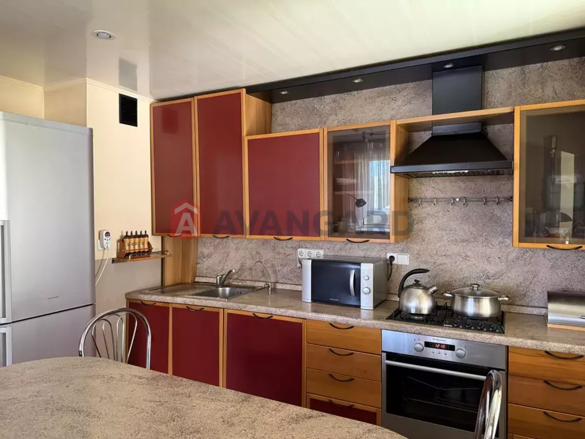 3 ��. ��������, 76/-/20 ��. �., 6/14 ������ ���� 8