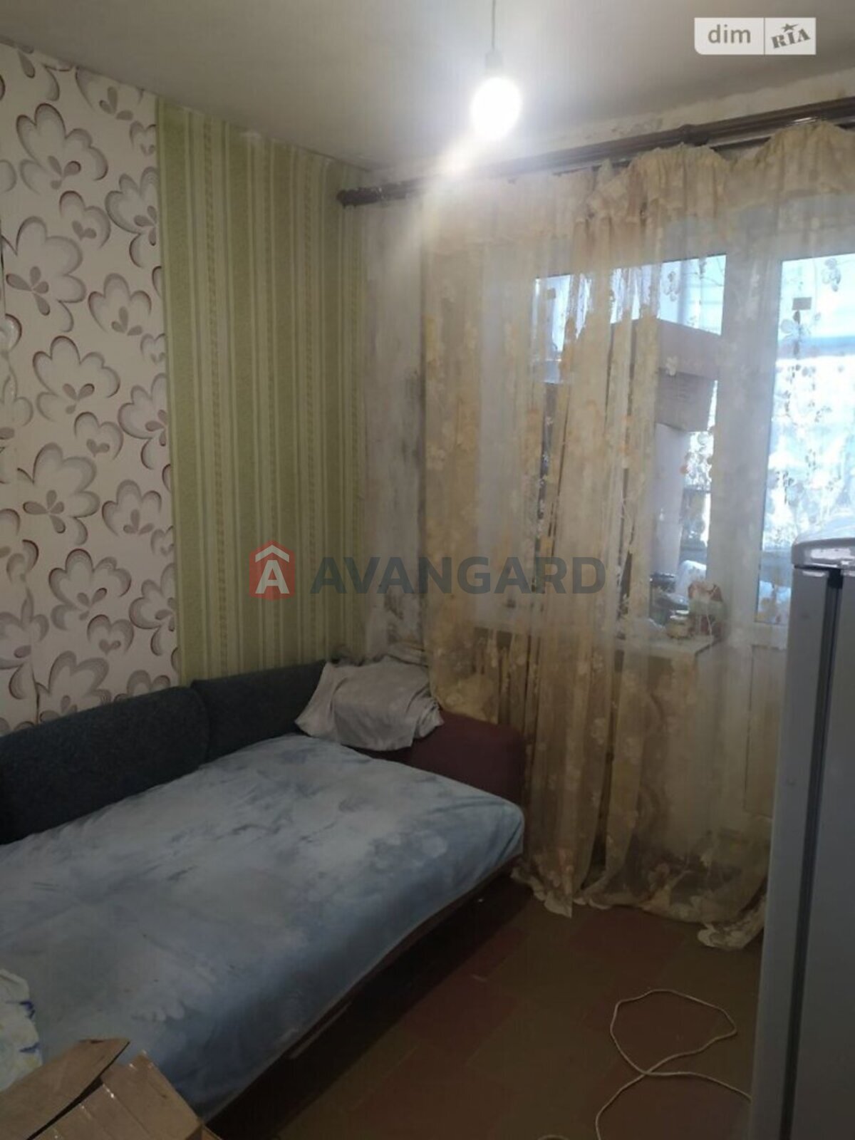 3 . , 64/49/8 . ., 9/9   3