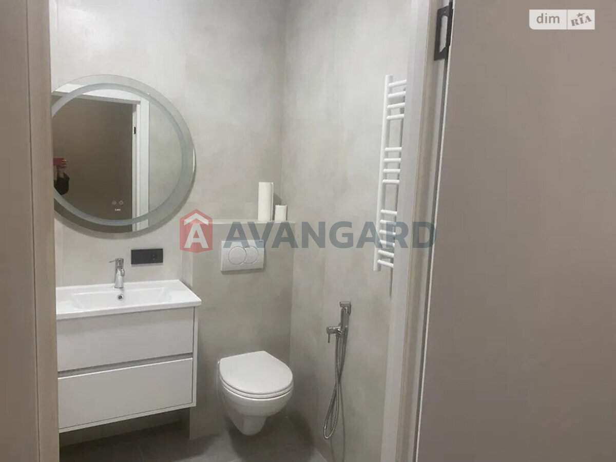 1 ��. ��������, 41/-/15 ��. �., 6/10 ������ ���� 10