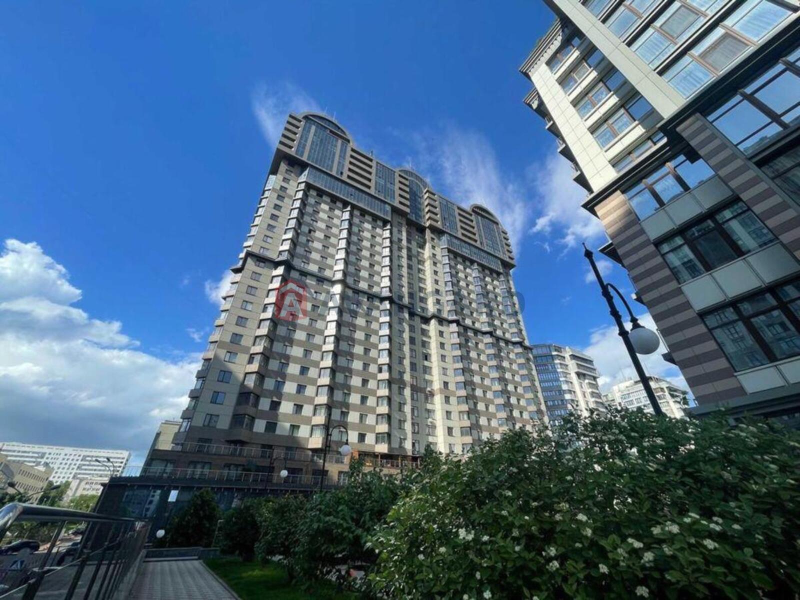 3 ��. ��������, 117/-/30 ��. �., 24/30 ������ ���� 1