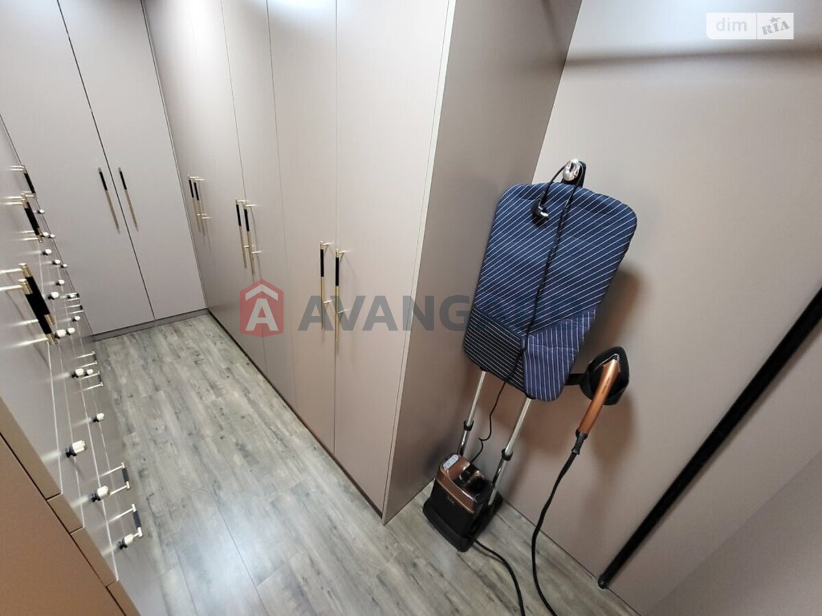 2 ��. ��������, 82/-/- ��. �., 8/9 ������ ���� 17