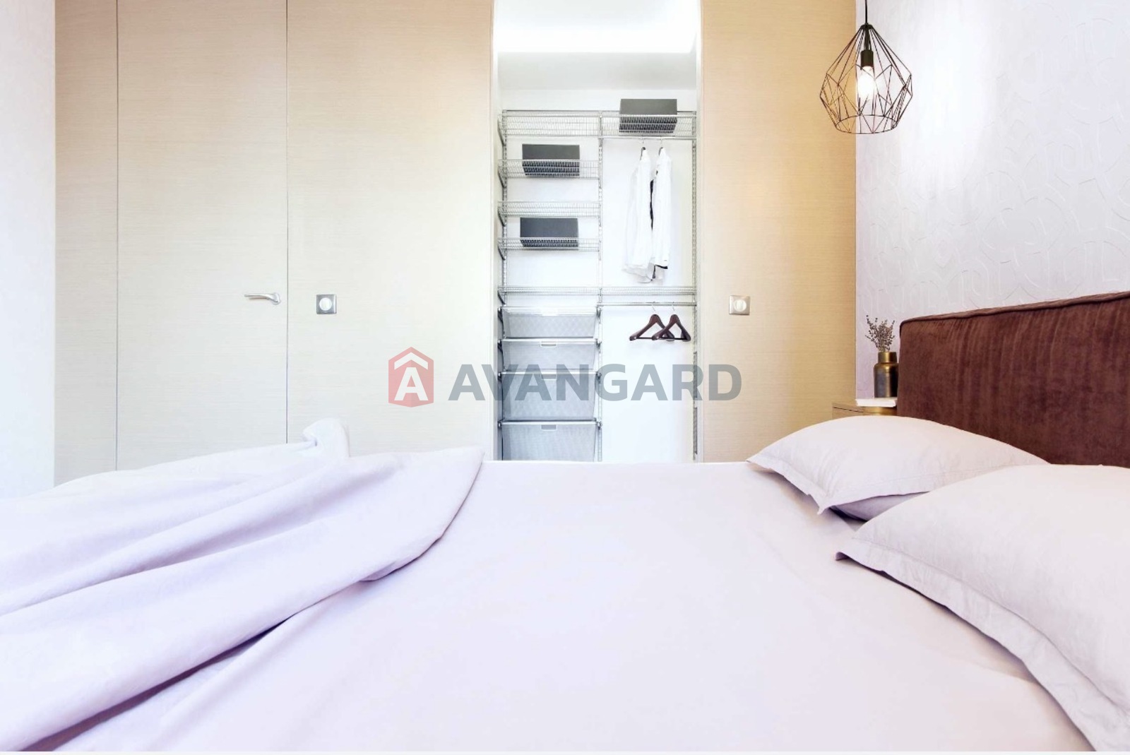 1 . , 43.30/18/20 . ., 8/23   5