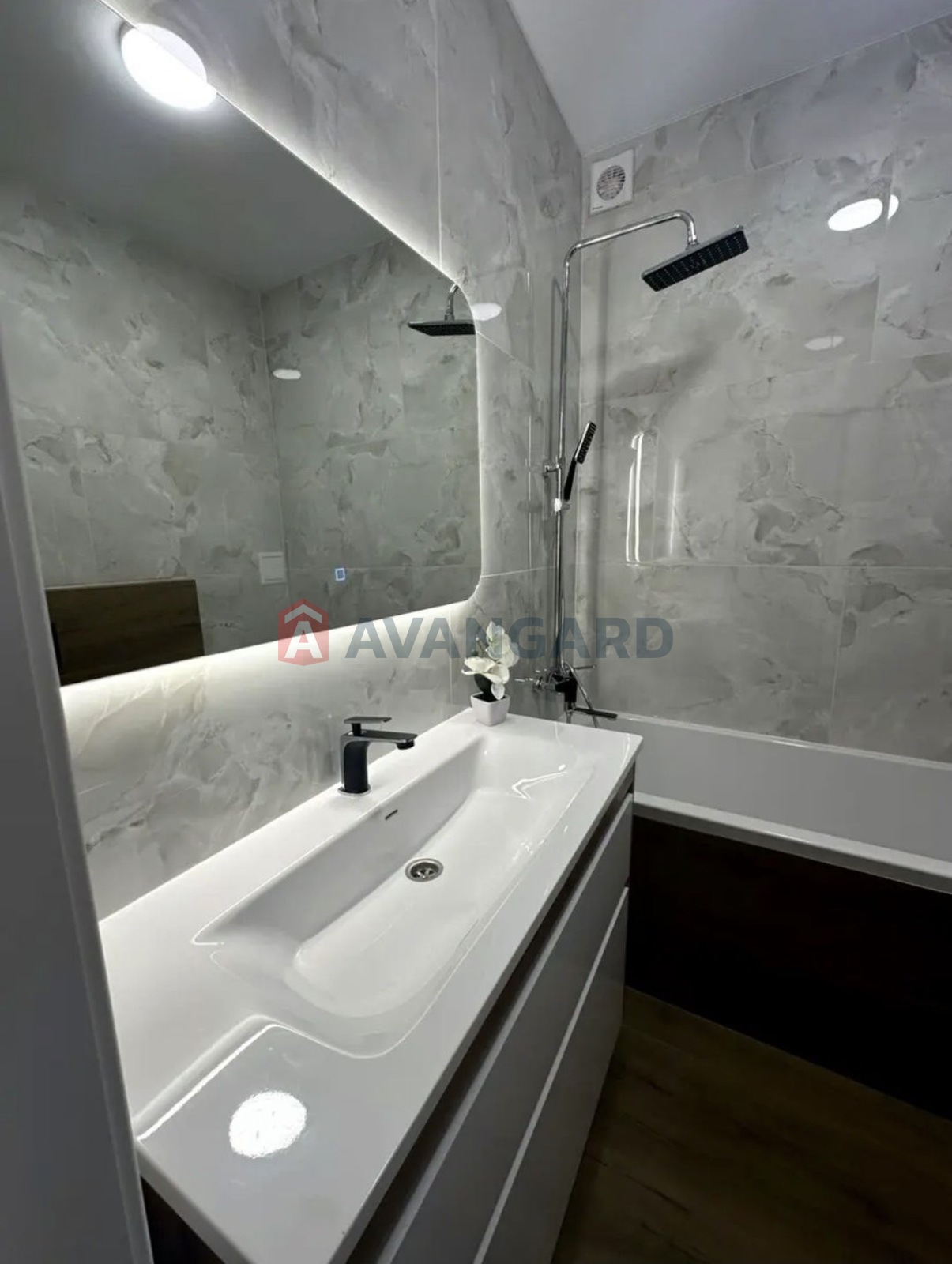 1 ����. ��������, 35/13/16 ��. �., 4/4 ���� ���� 13