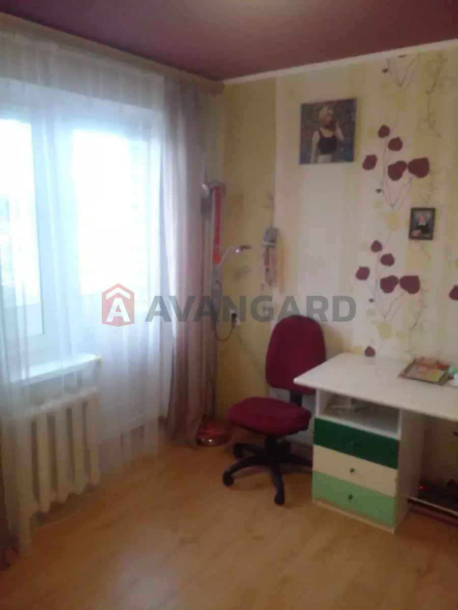 3 ��. ��������, 82/-/9 ��. �., 16/17 ������ ���� 15