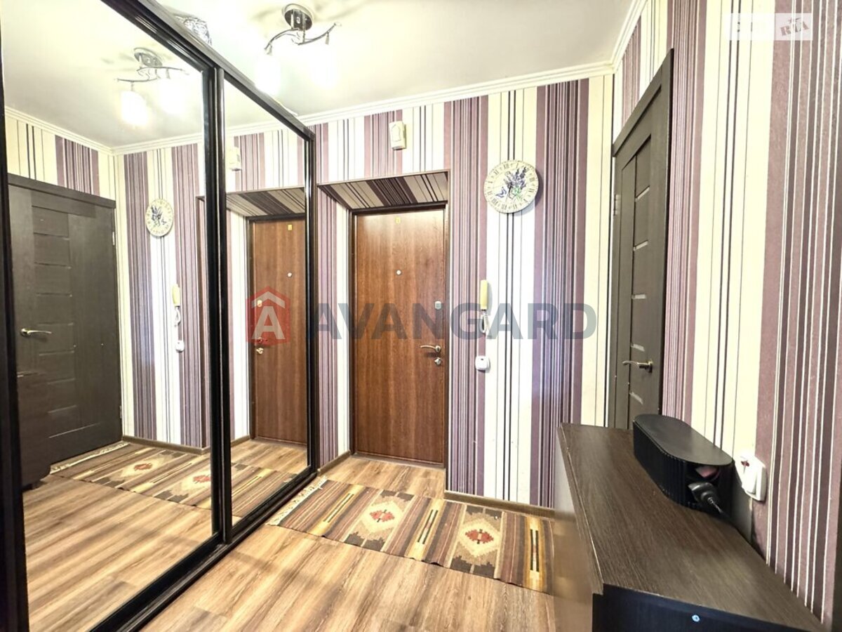 1 ����. ��������, 37/20/8 ��. �., 7/9 ���� ���� 7