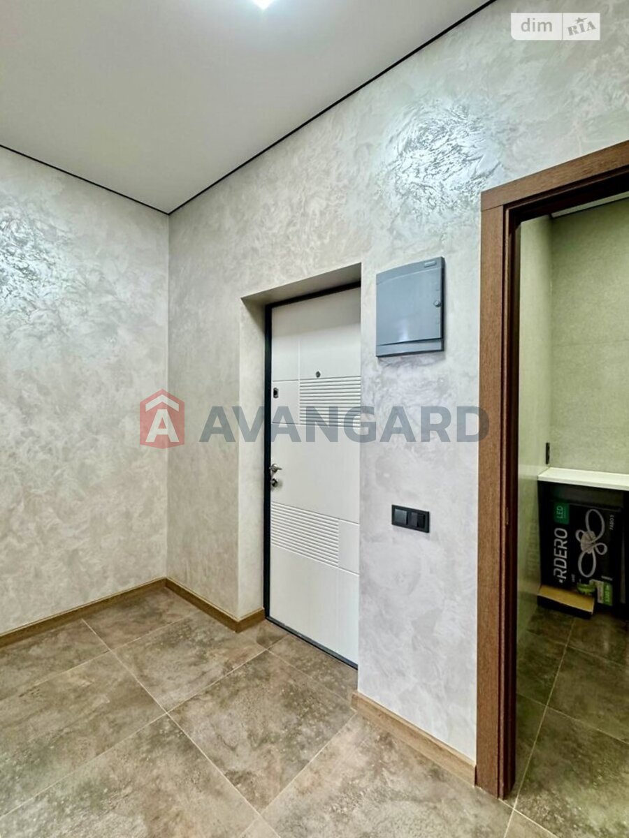 1 ����. ��������, 40/19/11 ��. �., 1/4 ���� ���� 7