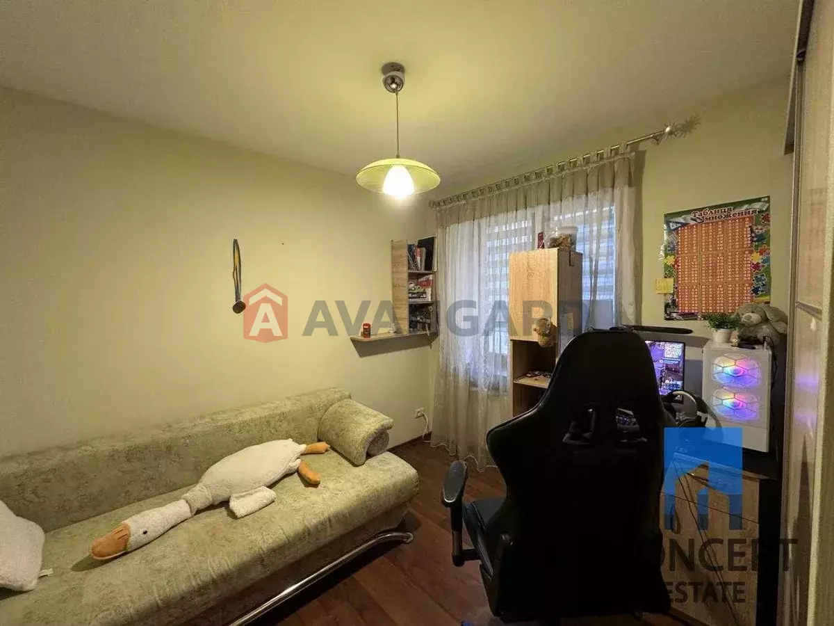 3 ����. ��������, 58/-/10 ��. �., 7/9 ���� ���� 5