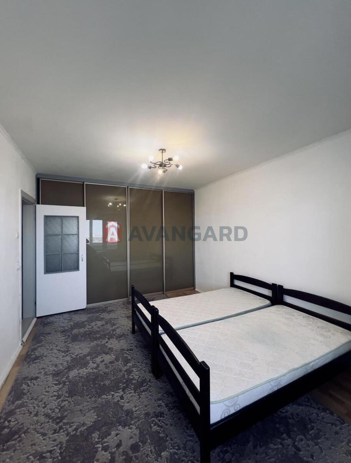 1 ��. ��������, 43/-/8 ��. �., 13/16 ������ ���� 3