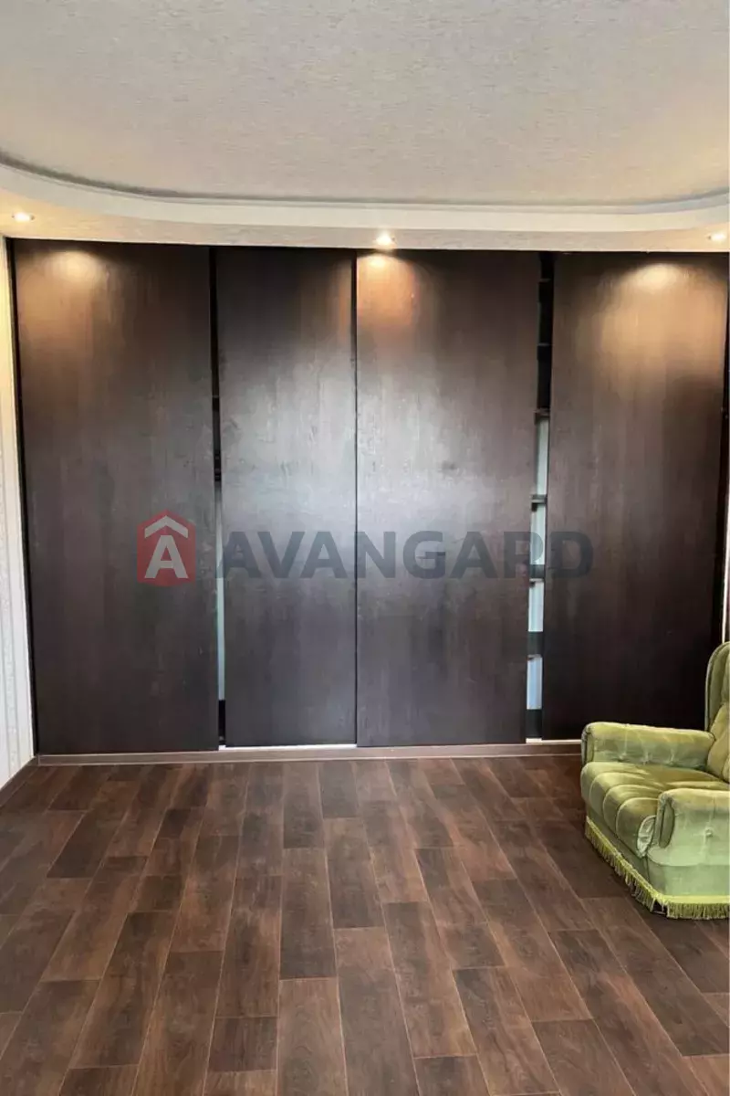 2 ��. ��������, 54/-/8 ��. �., 8/9 ������ ���� 8