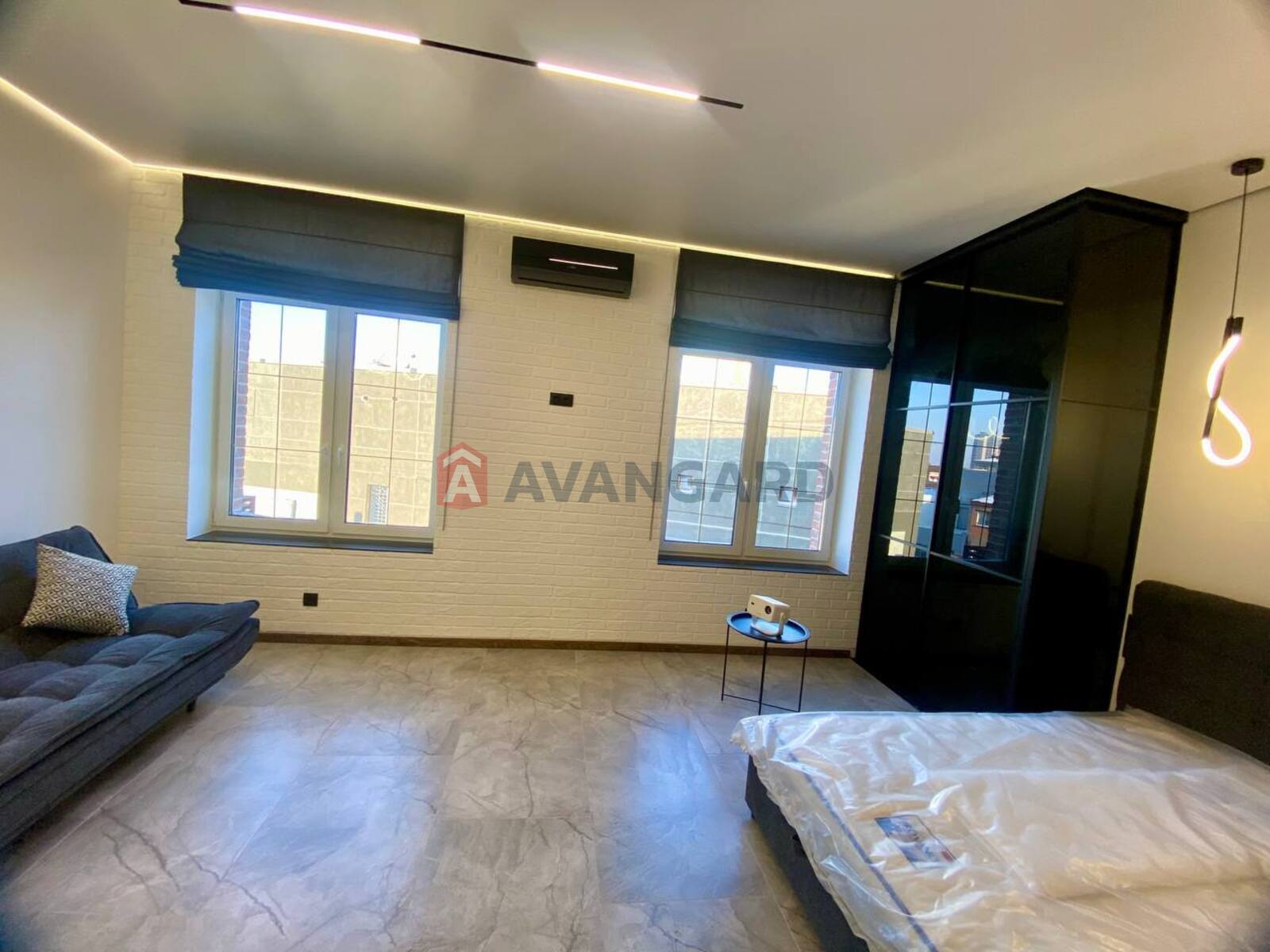 1 ��. ��������, 29.6/26.2/3.4 ��. �., 7/8 ������ ���� 4