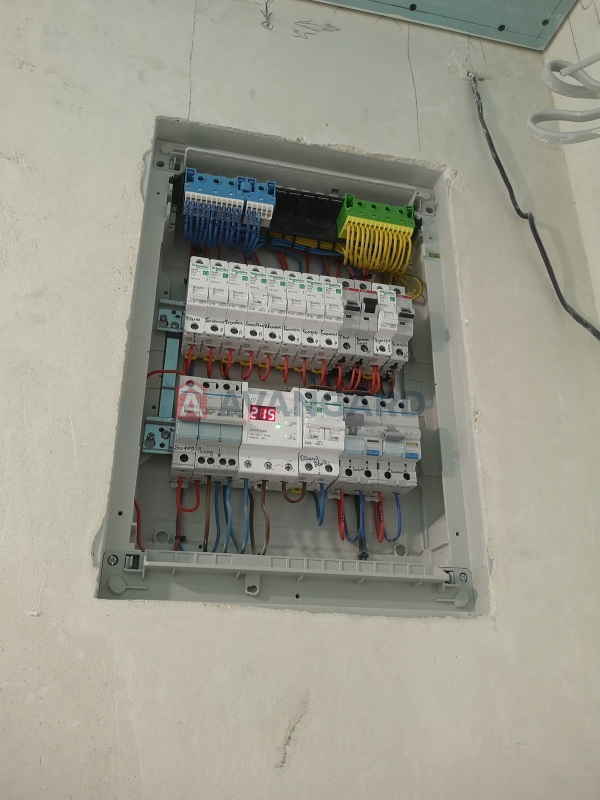 1 . , 28/-/5 . ., 9/9   6