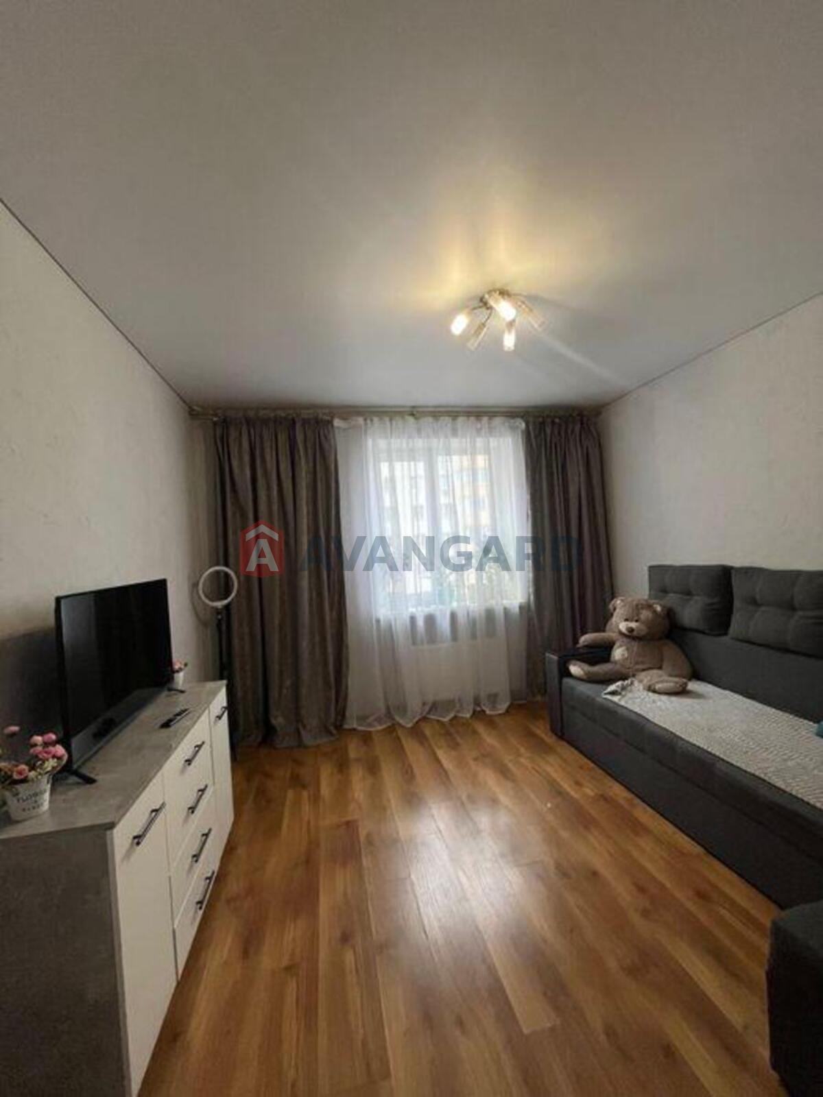 2 ��. ��������, 48/-/15 ��. �., 3/8 ������ ���� 2