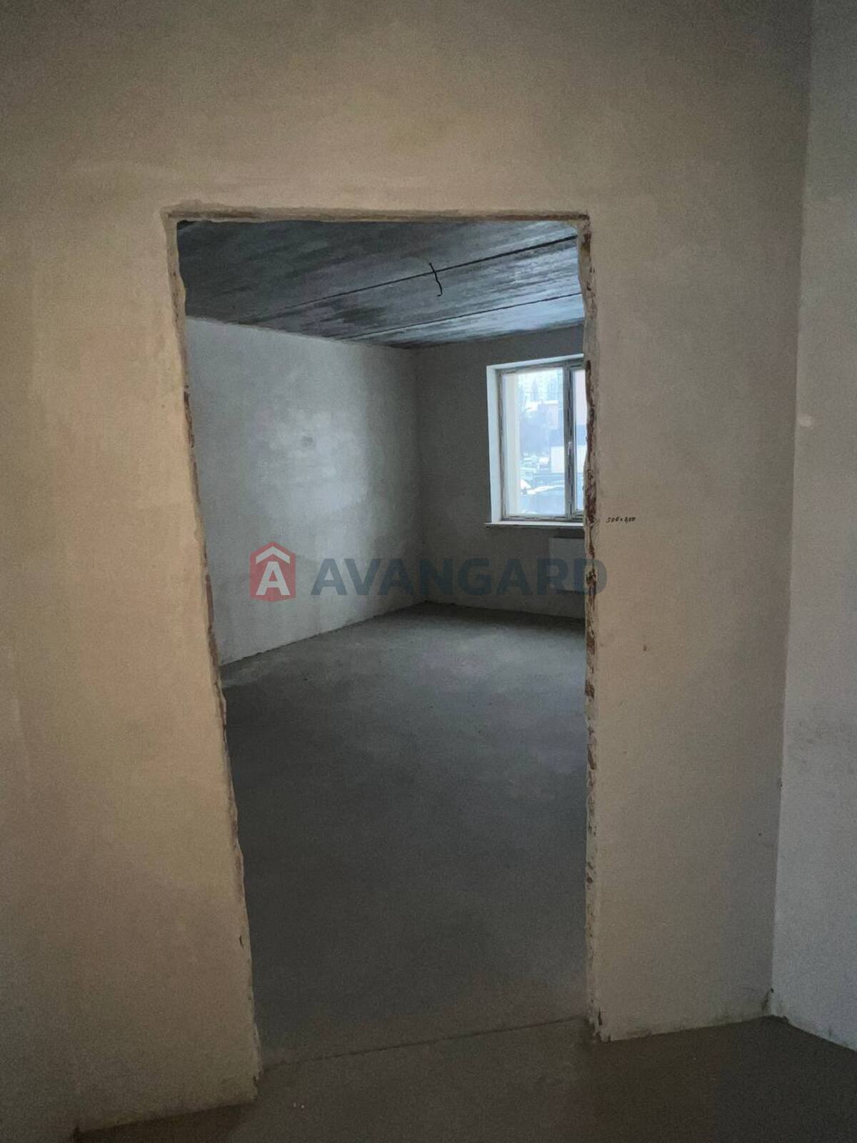 3 ��. ��������, 103.3/54/20 ��. �., 1/10 ������ ���� 6