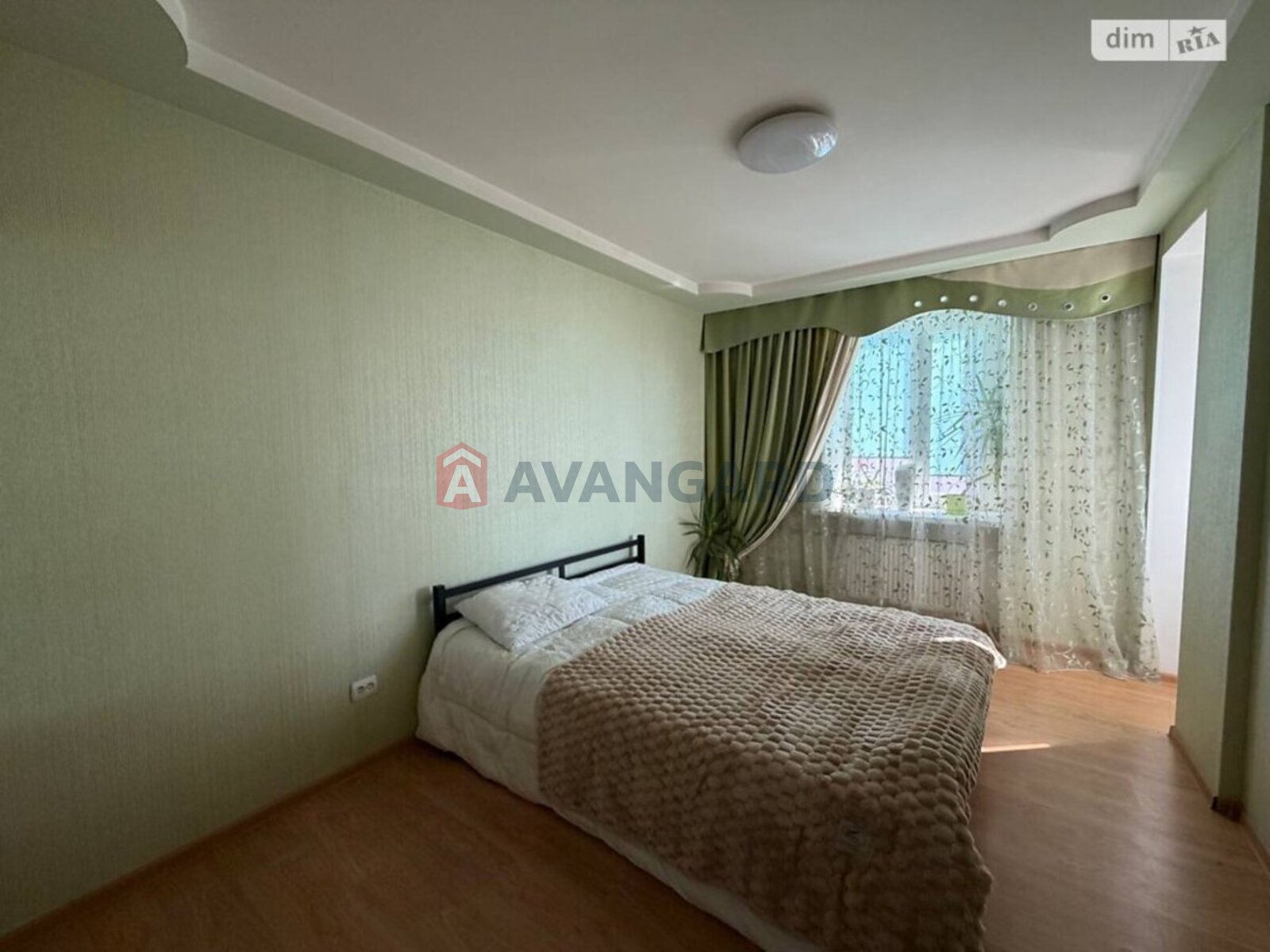 2 ��. ��������, 60/29/10 ��. �., 9/10 ������ ���� 4