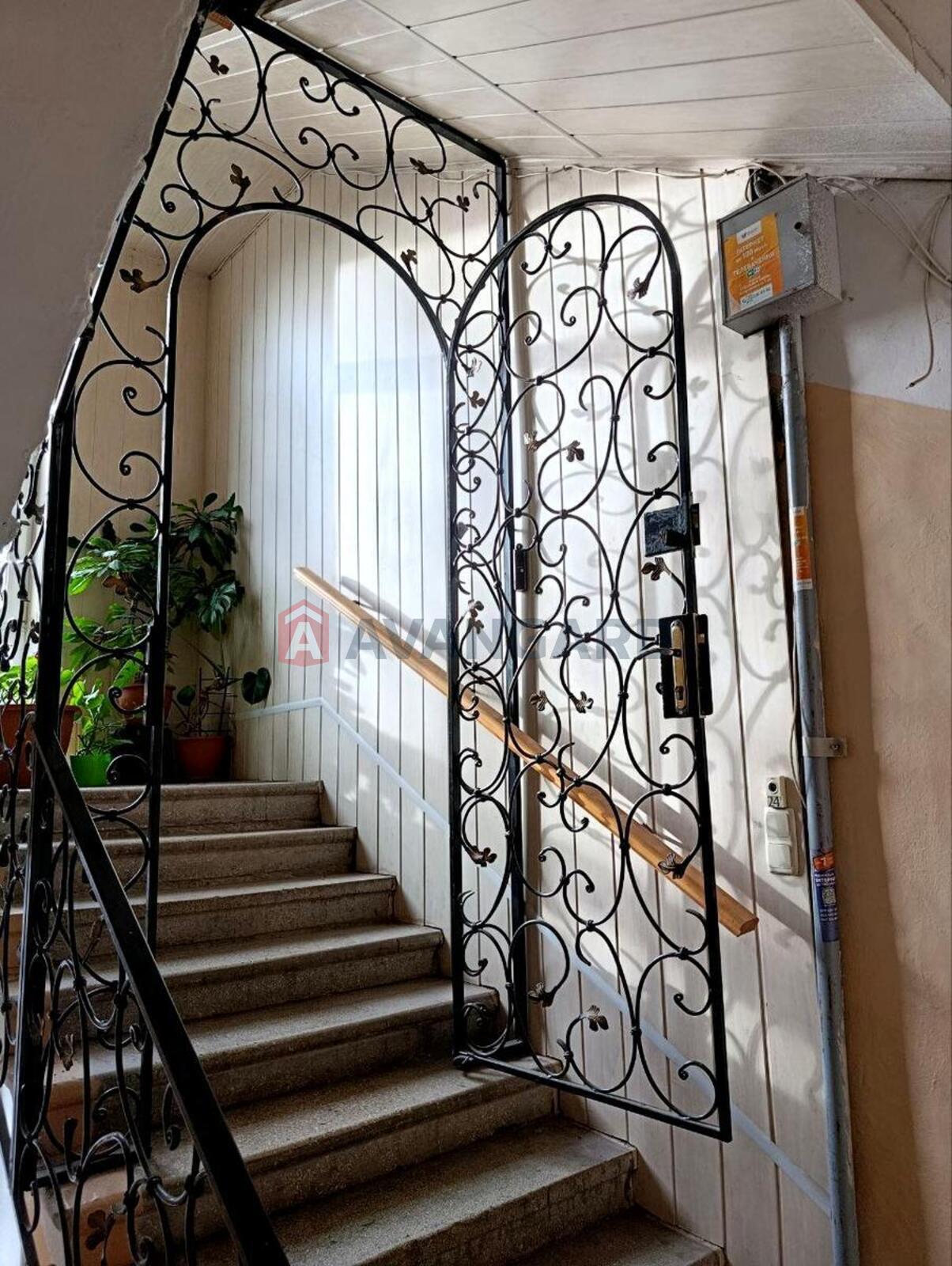 4 ��. ��������, 130/80/7 ��. �., 4/4 ������ ���� 17